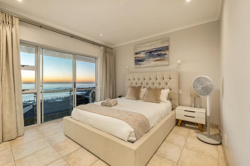 To Let 2 Bedroom Property for Rent in Camps Bay Western Cape